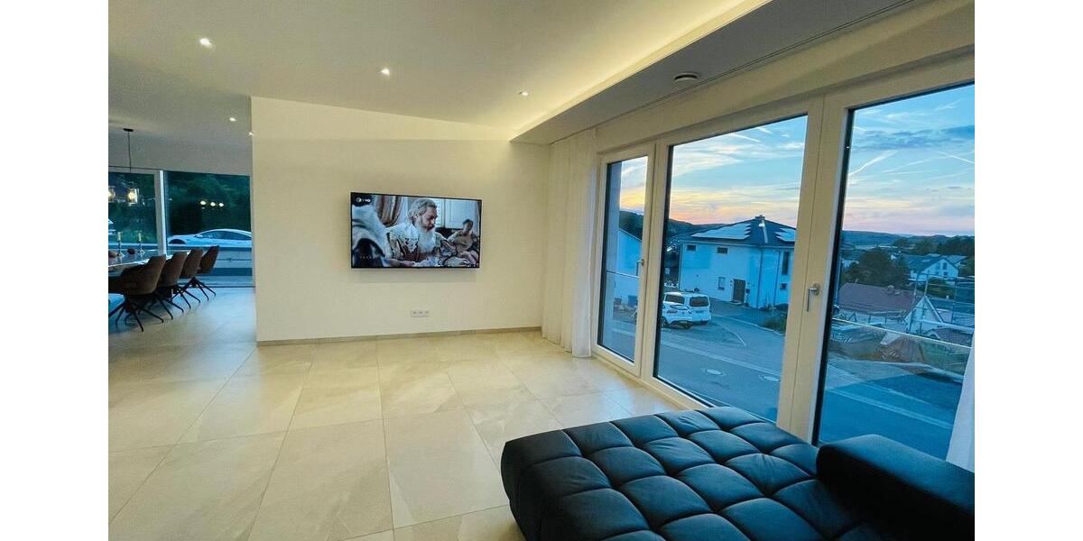 Villa Thüngen - 7 Zimmer, 210 m&sup2;, 2.500&euro; | Angebot:26129967