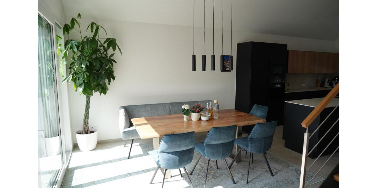 Erdgeschoßwohnung Senden - 5 Zimmer, 235 m&sup2;, 2.500&euro; | Angebot:25944330