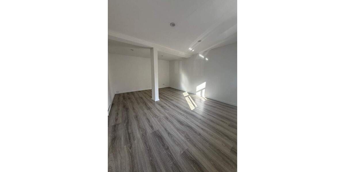 Mehrfamilienhaus, Wohnhaus Waltershausen - 4 Zimmer, 100 m&sup2;, 790&euro; | Angebot:25732008