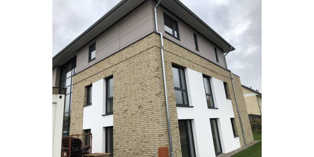 Etagenwohnung Preetz - 3 Zimmer, 94 m&sup2;, 1.170&euro; | Angebot:26093969