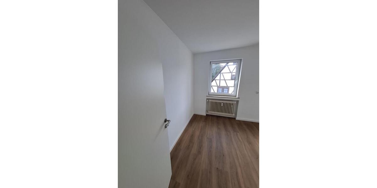 Etagenwohnung Erbach - 3 Zimmer, 81 m&sup2;, 895&euro; | Angebot:26236803
