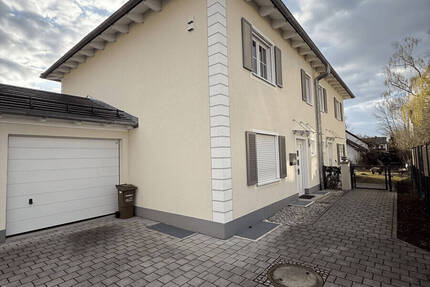 Haus Germering Unterpfaffenhofen - 4 Zimmer, 132 m&sup2;, 2.600&euro; | Angebot:26029971