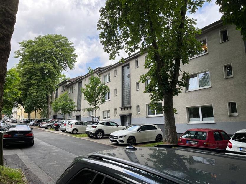 superschöne frisch renovierte 3 Zimmer Wohnung