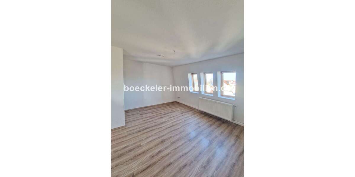 Etagenwohnung Naumburg (Saale) - 3 Zimmer, 73 m&sup2;, 435&euro; | Angebot:25590750