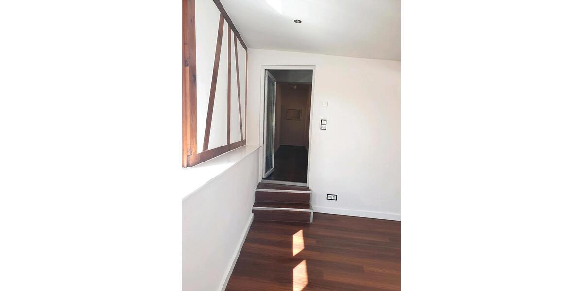 Etagenwohnung Am Ettersberg - 2 Zimmer, 70 m&sup2;, 820&euro; | Angebot:24748918