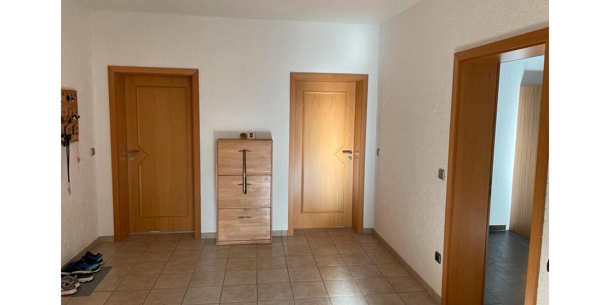 Etagenwohnung Hutthurm - 3.5 Zimmer, 105 m&sup2;, 790&euro; | Angebot:26022286