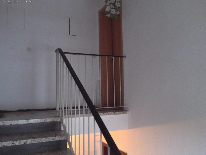 2 Zimmer DG-Wohnung, SOFORT, zimmer
