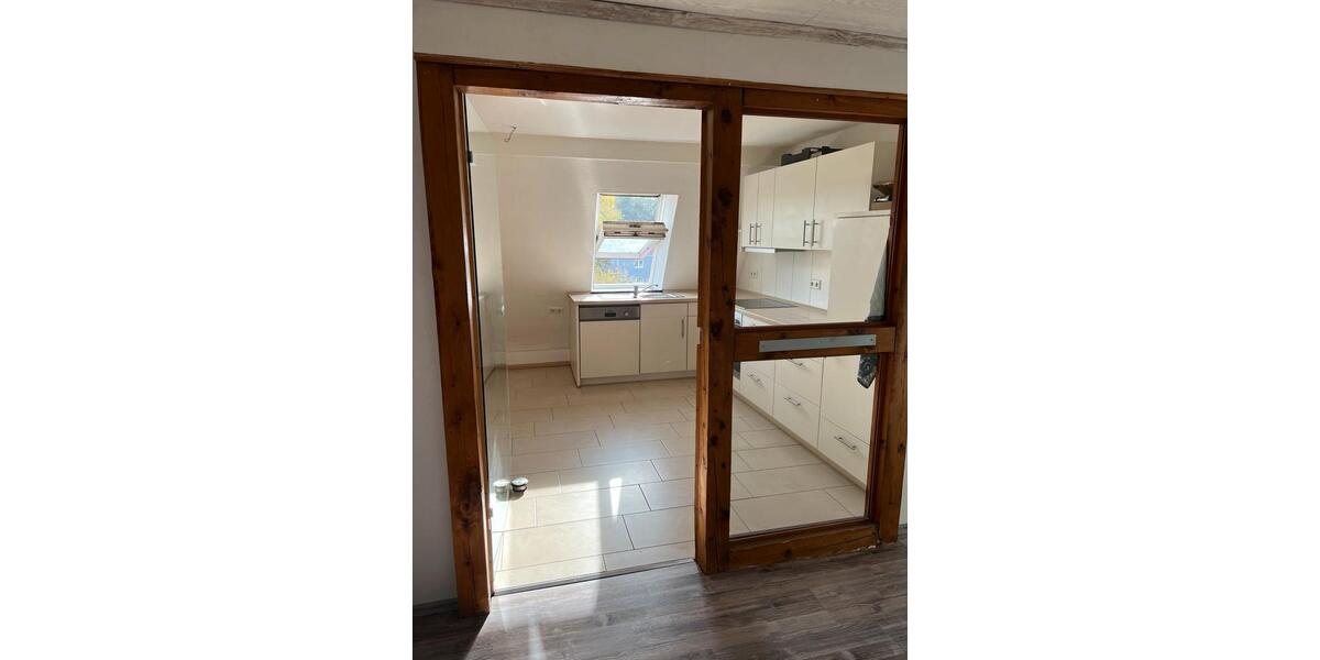 Dachgeschoßwohnung Wolfenbüttel - 4 Zimmer, 80 m&sup2;, 950&euro; | Angebot:25545505