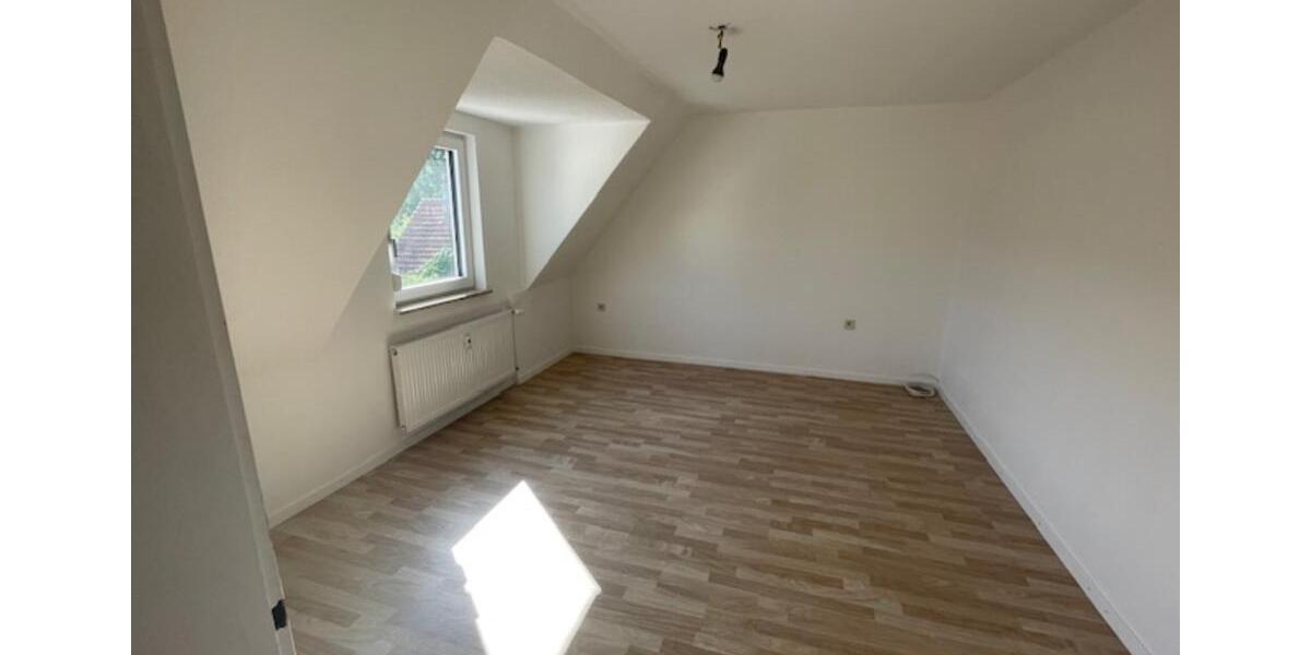 Dachgeschoßwohnung Mönchsdeggingen - 3 Zimmer, 70 m&sup2;, 630&euro; | Angebot:25409060