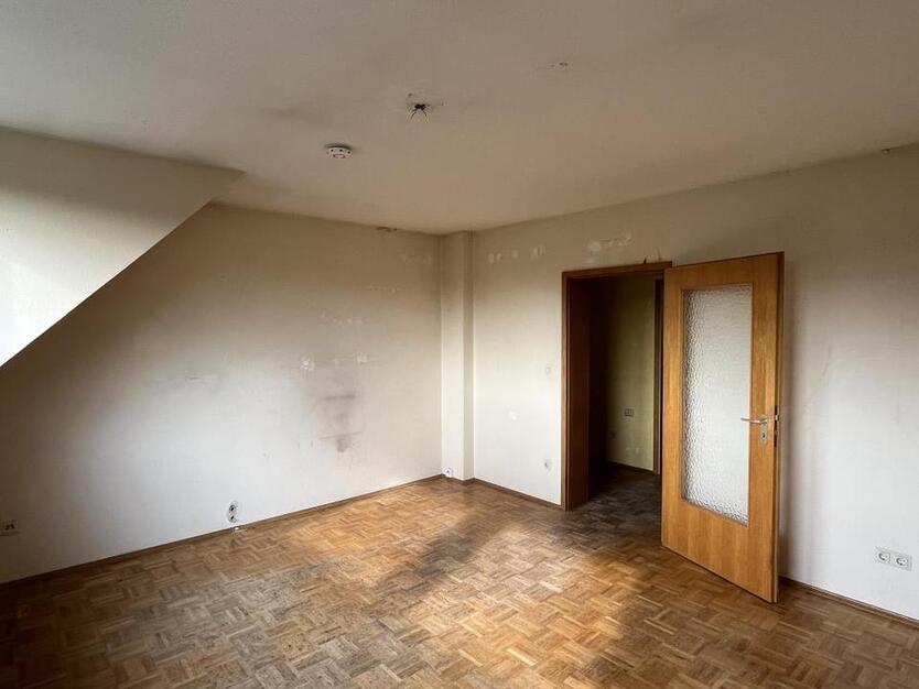 Hier wird renoviert ~ einzigartige Dachwohnung mit Sonnenbalkon zimmer