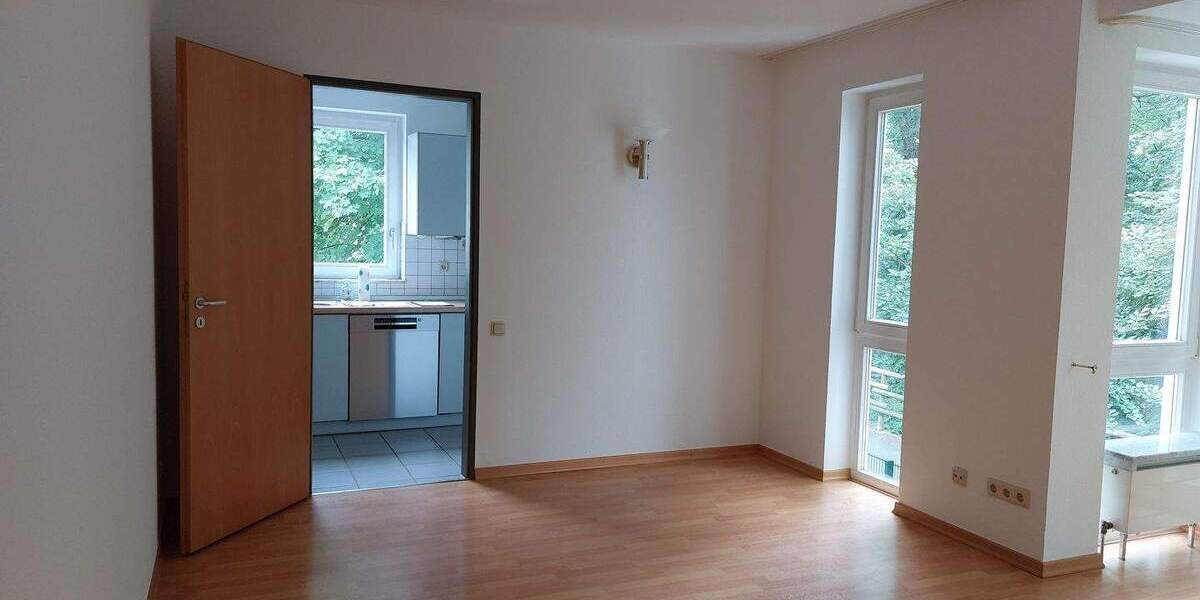 Etagenwohnung Siegburg Dreesch - 2 Zimmer, 61 m&sup2;, 785&euro; | Angebot:25726433