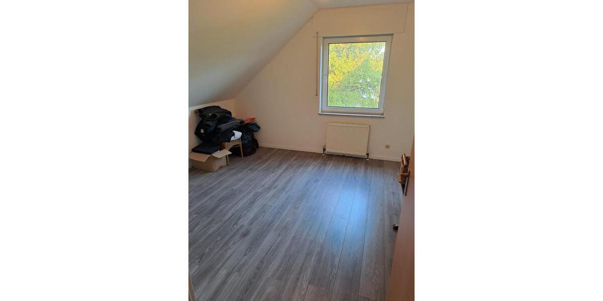 Dachgeschoßwohnung Herzogenrath - 3 Zimmer, 70 m&sup2;, 510&euro; | Angebot:26535326