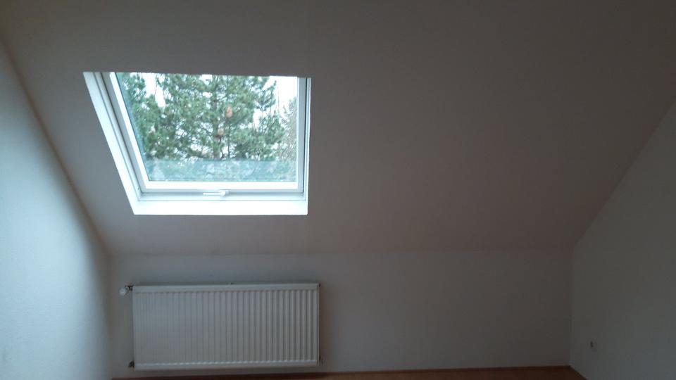 Dachgeschoßwohnung Essen Stadtbezirk VII - 2.5 Zimmer, 48 m&sup2;, 570&euro; | Angebot:26153579