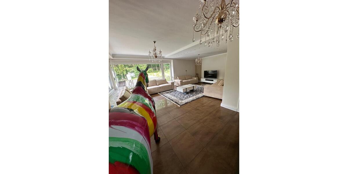 Einfamilienhaus Seevetal - 5 Zimmer, 350 m&sup2;, 2.500&euro; | Angebot:25876035