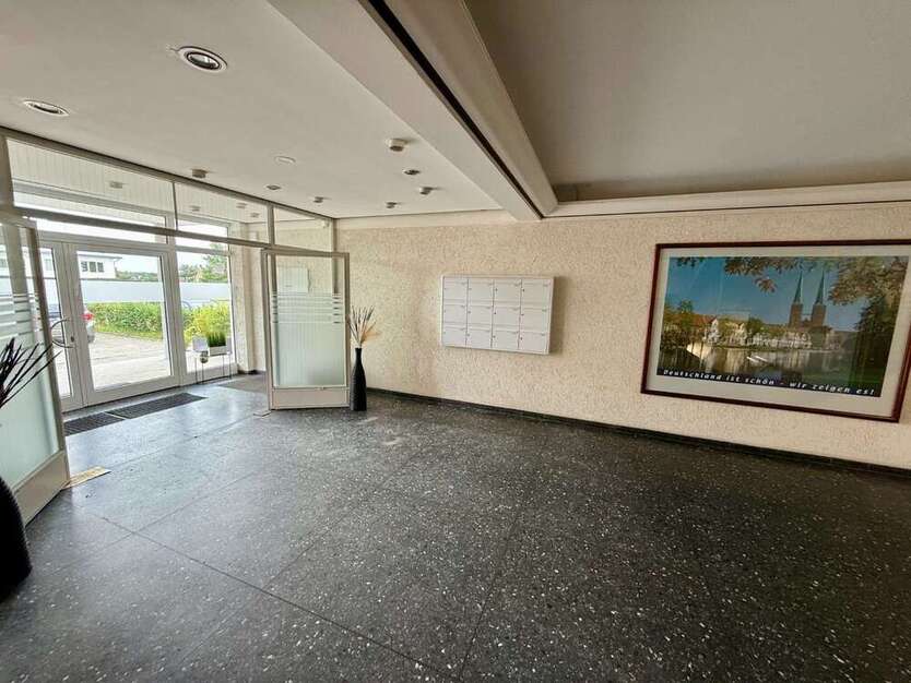 Halle in Lübeck 2.370 € 154 m²