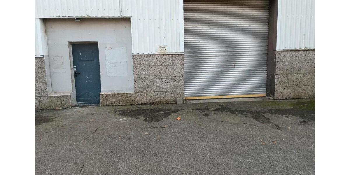 Gewerbehalle mit Bürofläche zimmer