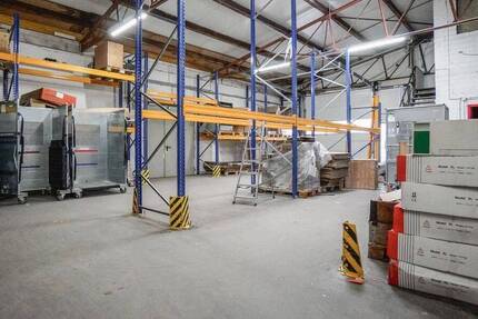 Lagerhalle mit vielseitigen Nutzungsmöglichkeiten in Lingen - Zur Miete! zimmer