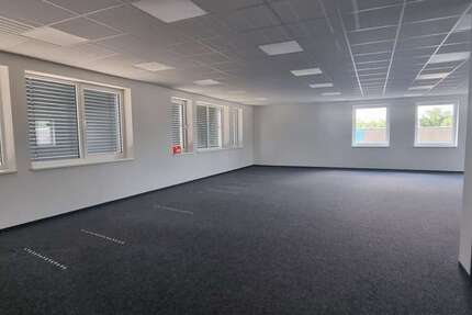 Büro in Düsseldorf 2.502,60 € 194 m²