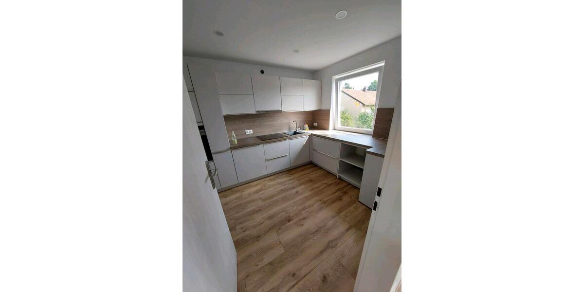 Etagenwohnung Wunsiedel - 4.5 Zimmer, 100 m&sup2;, 900&euro; | Angebot:26232120