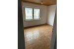 Wohnung ca 98 qm ab 01.04.26, saniert mit EBK, 1OG Zentralle Lage 5 zimmer