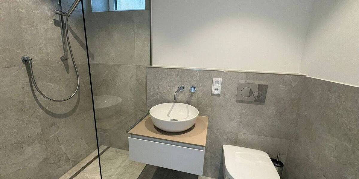 Etagenwohnung Weinheim - 3 Zimmer, 114 m&sup2;, 2.100&euro; | Angebot:23959169