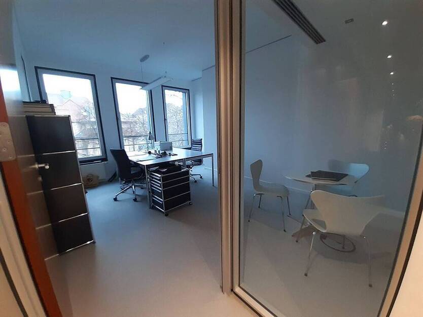 Schöne Arbeitsplätze in ruhiger Agentur - All-in-Miete