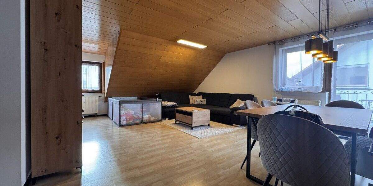 Etagenwohnung Crailsheim - 3 Zimmer, 93 m&sup2;, 860&euro; | Angebot:24515416