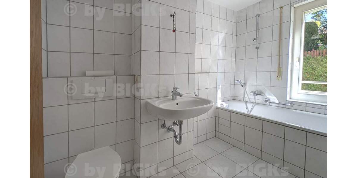 BIGKs - Suhl - Nähe Klinikum: 2 Zimmer-Wohnung mit Terrasse (-;) - Erdgeschoßwohnung Suhl Suhl Heinbergsiedlung | Angebot:27397871