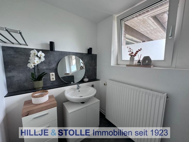 Etagenwohnung Ovelgönne - 3.5 Zimmer, 106 m&sup2;, 900&euro; | Angebot:24571785