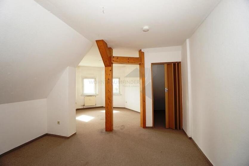 Gemütliche 2-Zimmer-Wohnung mit Tageslichtbad und Sichtbalken