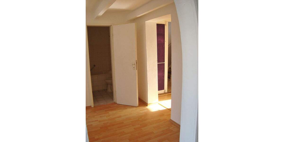 Etagenwohnung Hof Innenstadt - 4 Zimmer, 65 m&sup2;, 370&euro; | Angebot:26117447