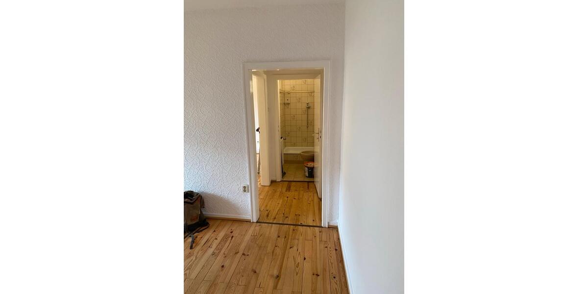 Wohnung (32mw) Alt Saarbrücken - 295€ (kalt) 2 zimmer