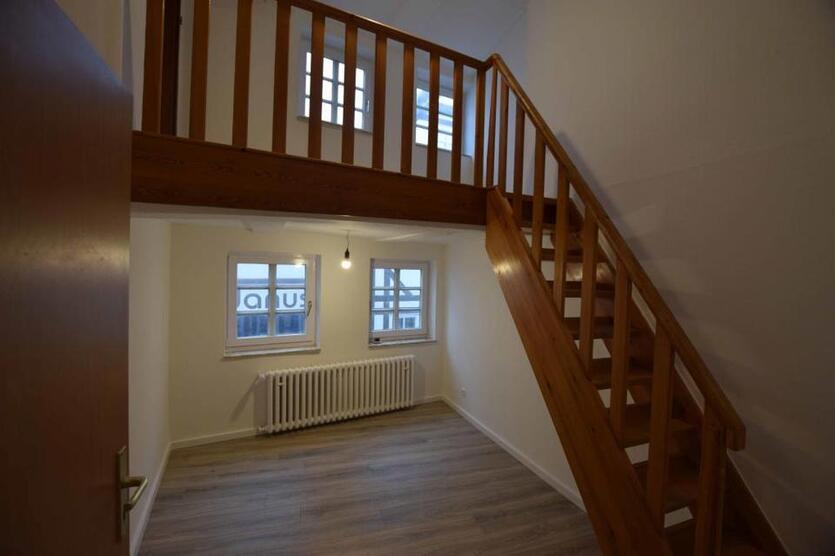 +++ Ich wurde renoviert! Charmante 4-Raumwohnung über 2 Etagen mit Tageslichtbad +++ zimmer