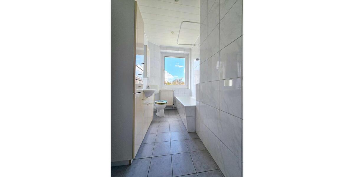 Etagenwohnung Köthen (Anhalt) - 3 Zimmer, 57 m&sup2;, 360&euro; | Angebot:26425421