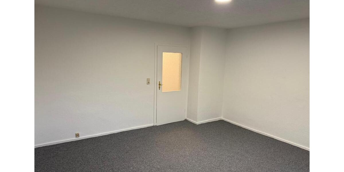 Etagenwohnung Plattenburg - 3 Zimmer, 70 m&sup2;, 610&euro; | Angebot:24353956