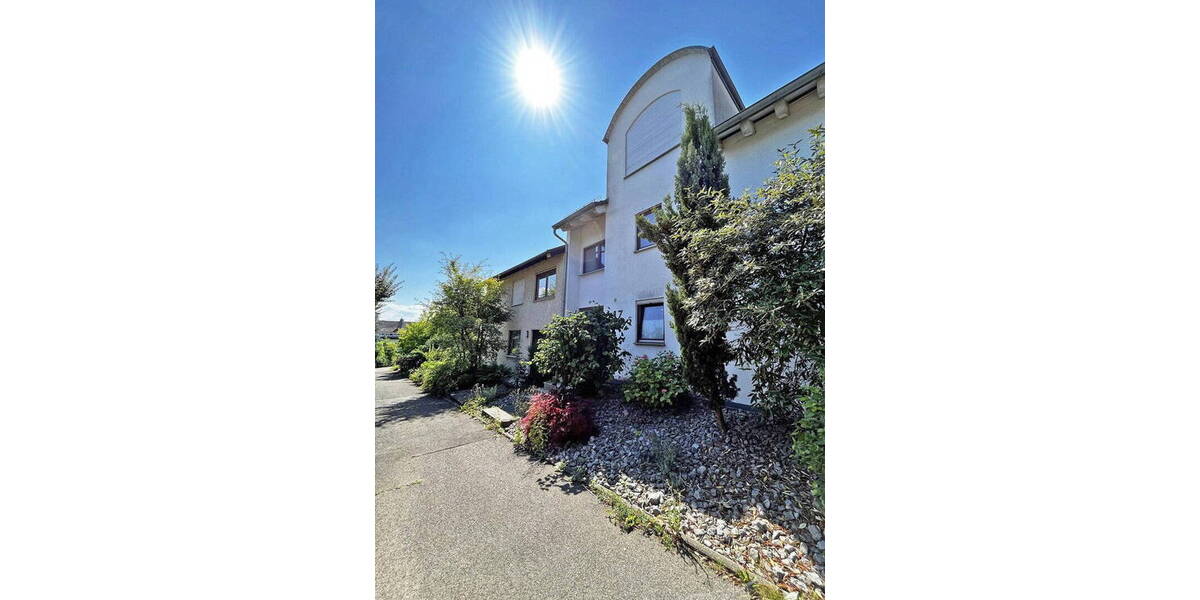 Etagenwohnung Lauffen am Neckar - 3 Zimmer, 89 m&sup2;, 1.200&euro; | Angebot:26716067