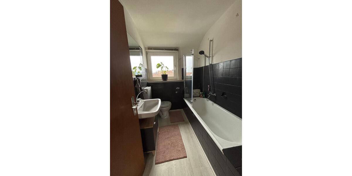 Dachgeschoßwohnung Uslar - 3 Zimmer, 64 m&sup2;, 650&euro; | Angebot:25105484