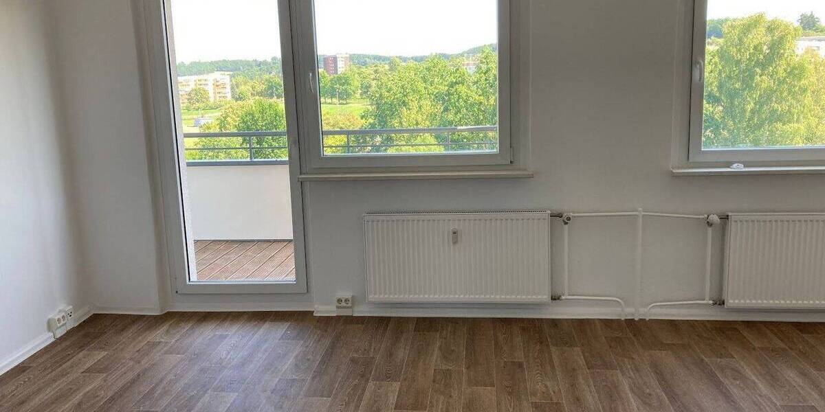 Etagenwohnung Gera Lusan - 2 Zimmer, 52 m&sup2;, 315&euro; | Angebot:26805929