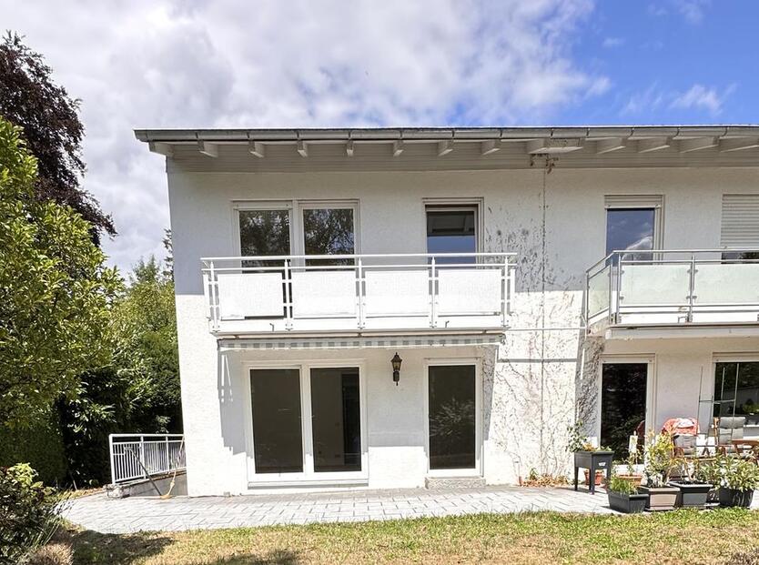 Ein Zuhause zum Wohlfühlen-Reihen-Eckhaus mit Garten und Garage Pilgramsroth