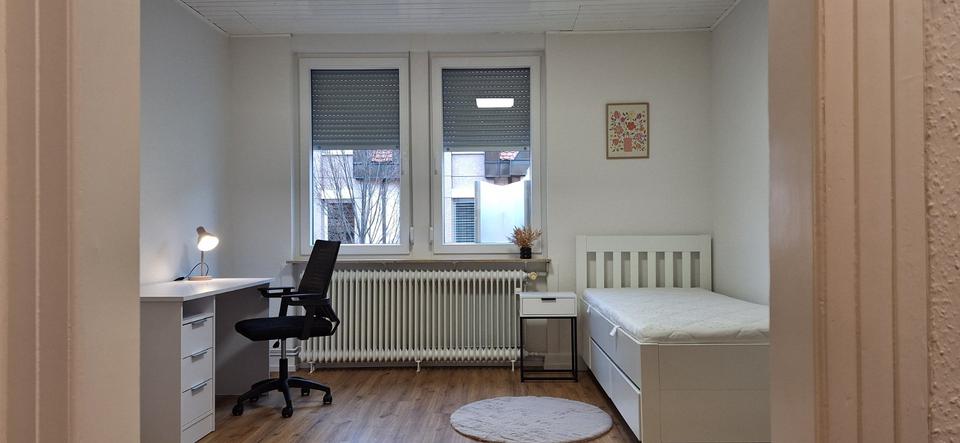 Neugründung einer liebevollen 5er-WG in Edingen 5 zimmer