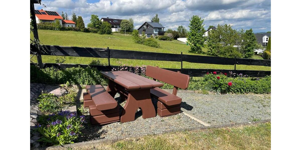 Freistehendes Einfamilienhaus in NailaLippertsgrün zu vermieten 7 zimmer