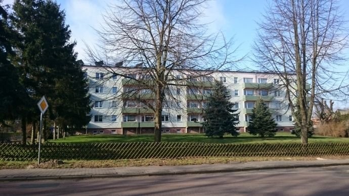 unsanierte Wohnung im II. OG