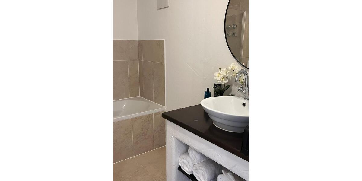 Erdgeschoßwohnung Bad Wiessee - 3.5 Zimmer, 100 m&sup2;, 2.480&euro; | Angebot:25293548