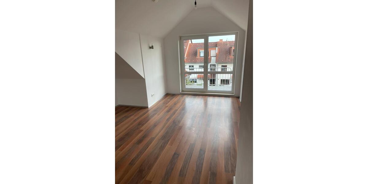 Dachgeschoßwohnung Gelnhausen - 2 Zimmer, 83 m&sup2;, 850&euro; | Angebot:25415642