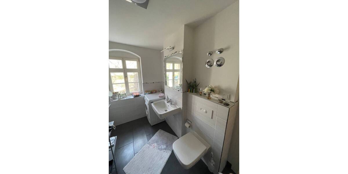 Etagenwohnung Radebeul Oberlößnitz - 3 Zimmer, 151 m&sup2;, 1.850&euro; | Angebot:22340032