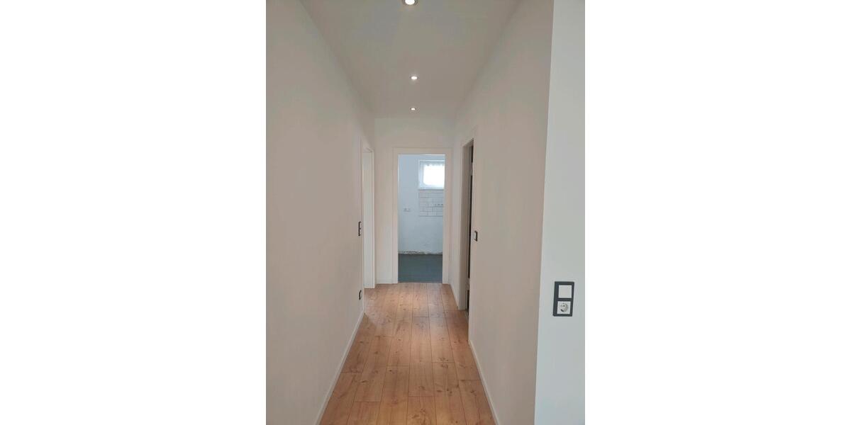 Etagenwohnung Wuppertal Gemarkung Barmen - 3 Zimmer, 73 m&sup2;, 900&euro; | Angebot:26048125