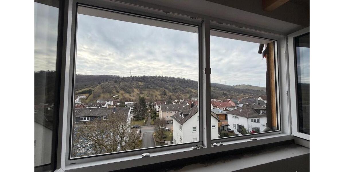 Dachgeschoßwohnung Weinstadt - 3 Zimmer, 71 m&sup2;, 1.050&euro; | Angebot:26525479