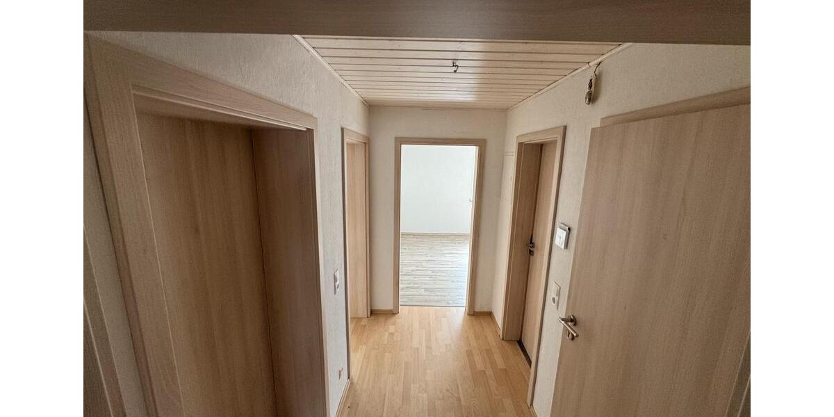 Erdgeschoßwohnung Hof Neuhof - 3 Zimmer, 76 m&sup2;, 750&euro; | Angebot:25992239