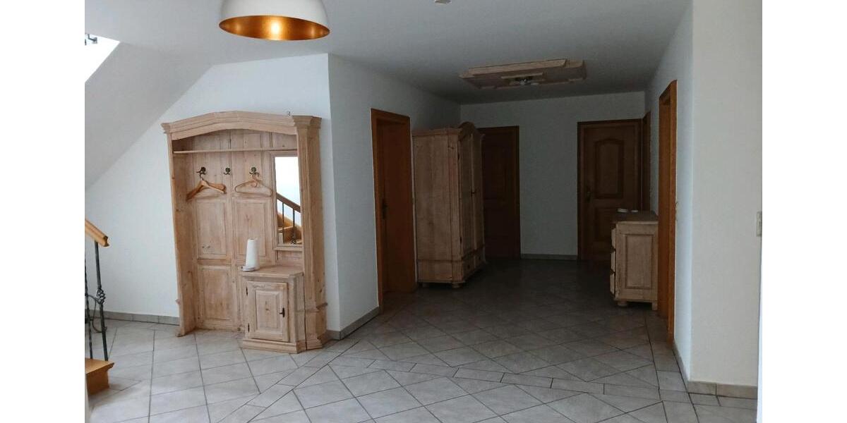 Einfamilienhaus Reisbach Englmannsberg - 7 Zimmer, 200 m&sup2;, 1.550&euro; | Angebot:25675541