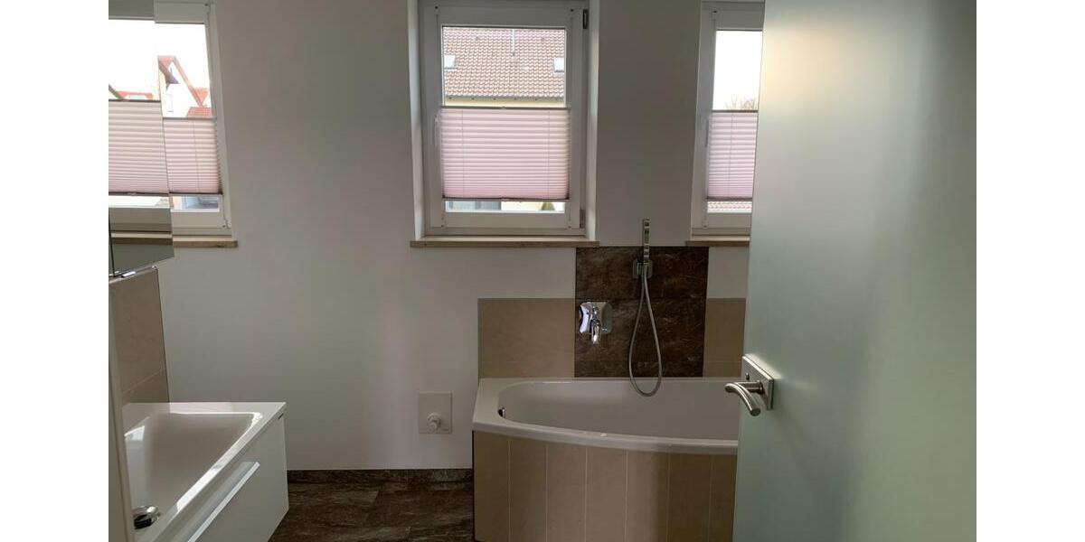 Etagenwohnung Donauwörth - 4 Zimmer, 95 m&sup2;, 1.090&euro; | Angebot:24372946